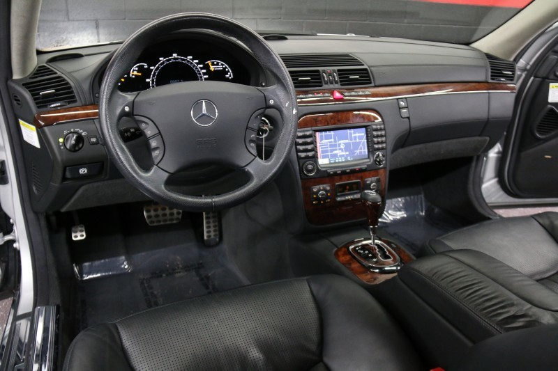 Illustration for article titled You Can Buy A 604-HP Mercedes S65 AMG For The Price Of A Ford Taurus